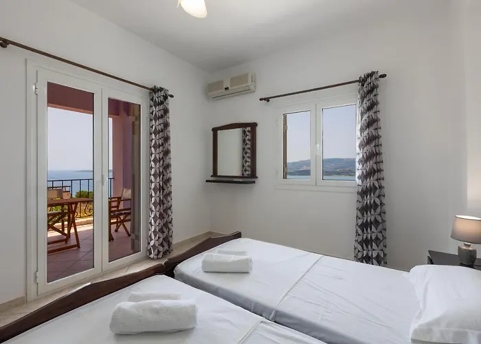 Alicia Apartmanhotel Fársza