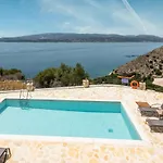 Alicia 4* Fársa